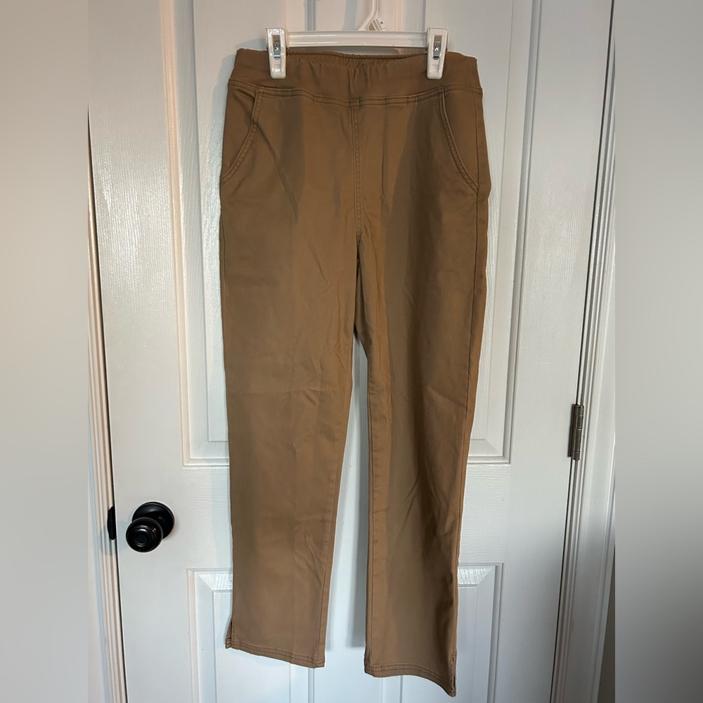 HUE Women's Slim Fit Pants in Khaki